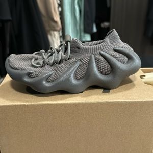 Yeezy 450 infants size 10 K